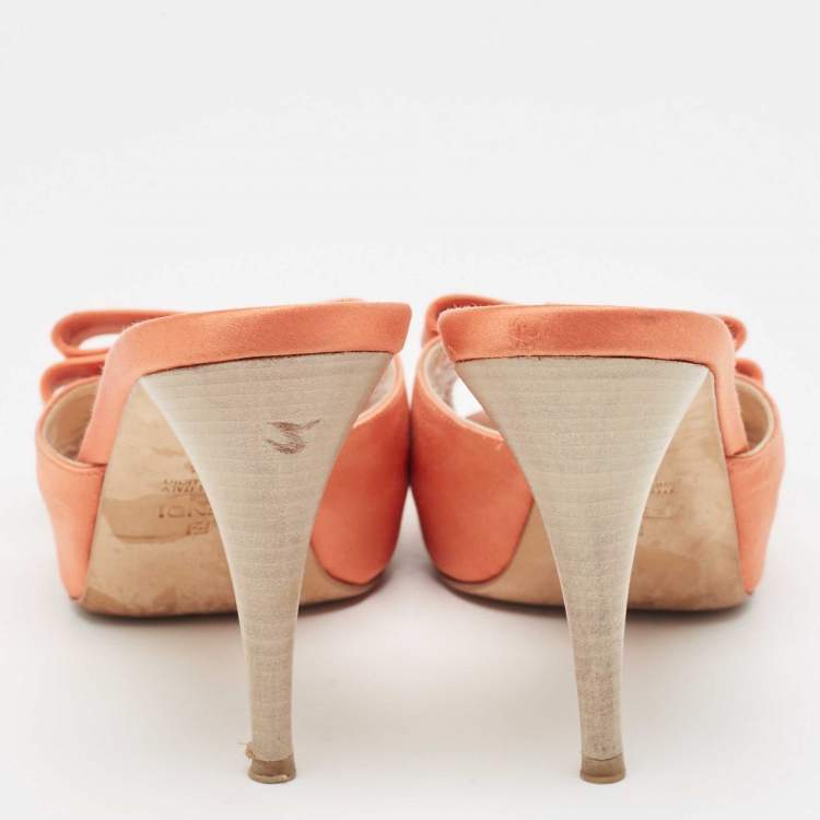 Pre Owned Fendi Orange Satin Bow Slide Sandals Size 40.5
