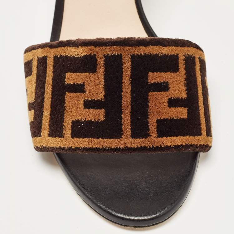 Pre Owned Fendi Brown/Beige Zucca Velvet Slide Sandals Size 39.5