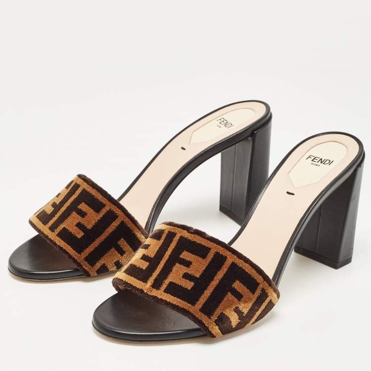 Pre Owned Fendi Brown/Beige Zucca Velvet Slide Sandals Size 39.5