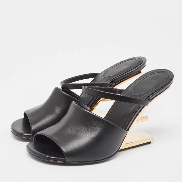 Pre Owned Fendi Black Leather Fendi First Slide Sandals Size 37