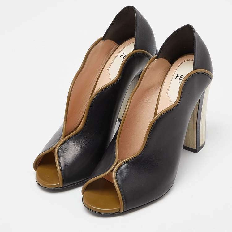 Pre Owned Fendi Black Leather Scallop Lined Peep Toe Sandals Size 36