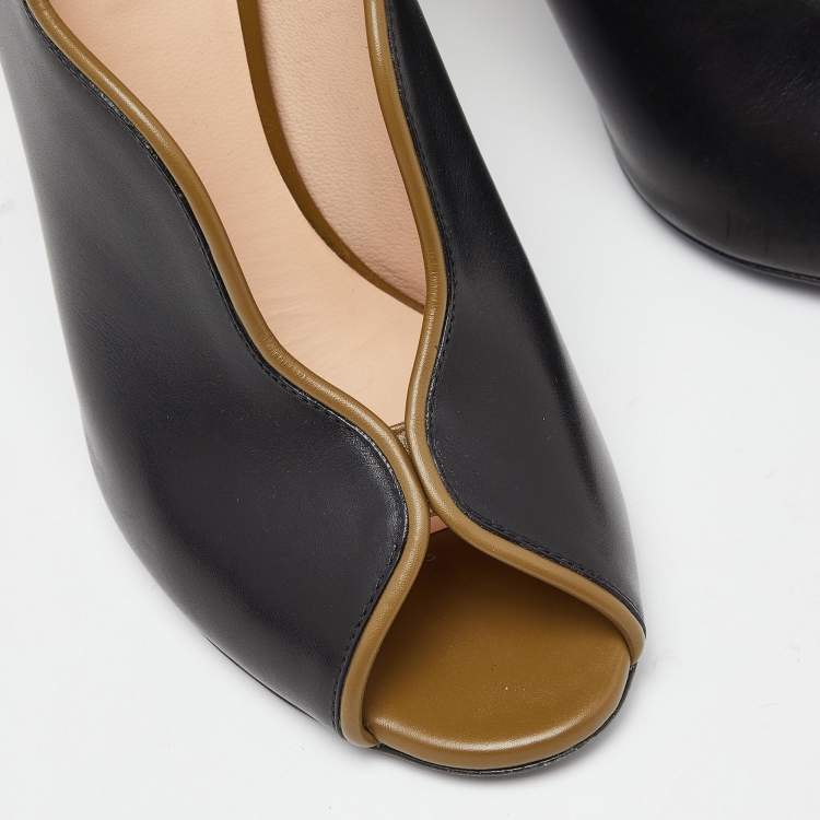 Pre Owned Fendi Black Leather Scallop Lined Peep Toe Sandals Size 36