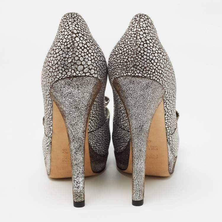 Pre Owned Fendi Silver/Grey Brocade Fabric and Suede Bow Open Toe Platform Pumps Size 40