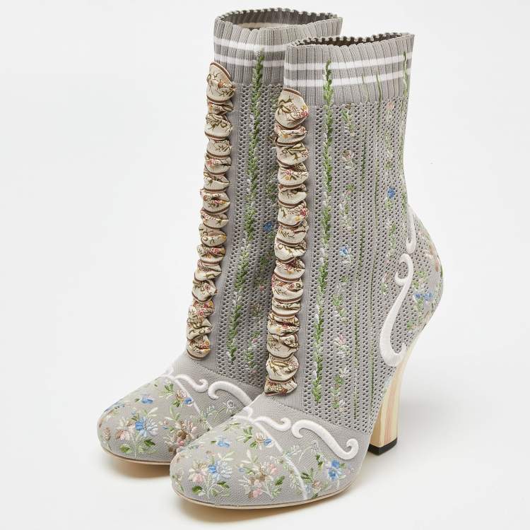 مملوكة مسبقًا Fendi Grey Floral Embroidered Knit Fabric Sock Ankle Boots Size 39