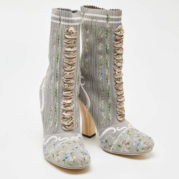 مملوكة مسبقًا Fendi Grey Floral Embroidered Knit Fabric Sock Ankle Boots Size 39