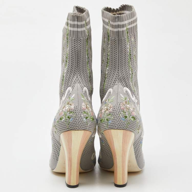 مملوكة مسبقًا Fendi Grey Floral Embroidered Knit Fabric Sock Ankle Boots Size 39