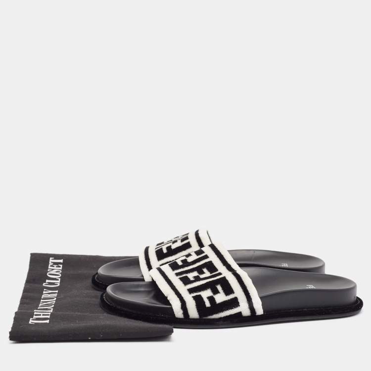 Pre Owned Fendi Black/White Fur FF Flat Slides Size 38.5