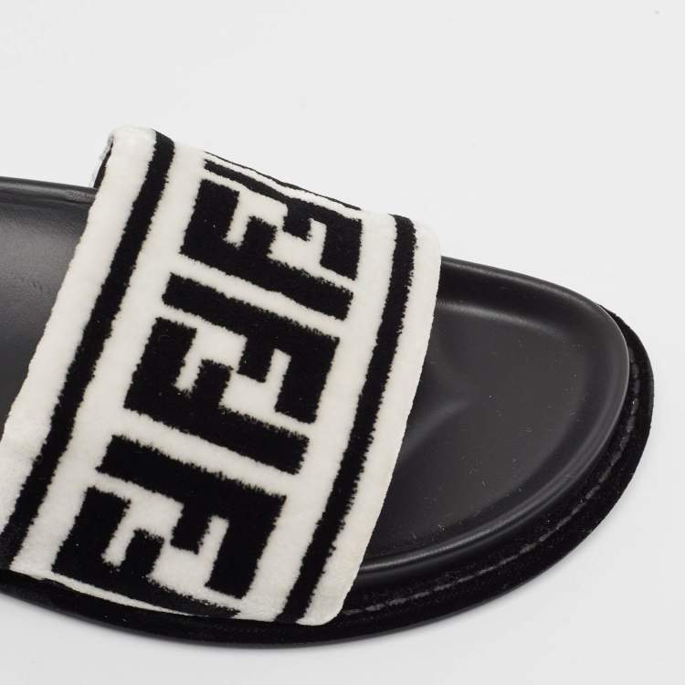 Pre Owned Fendi Black/White Fur FF Flat Slides Size 38.5