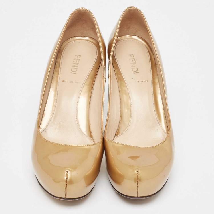 Pre Owned Fendi Gold Patent Leather Platform Round Toe Pumps Size 35