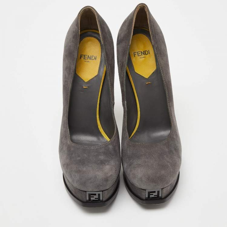 مملوكة مسبقًا Fendi Grey Suede Fendista Platform Pumps Size 37