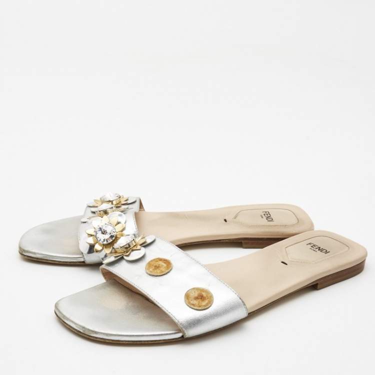 Pre Owned Fendi Silver Leather Flowerland Flat Slides Size 40.5