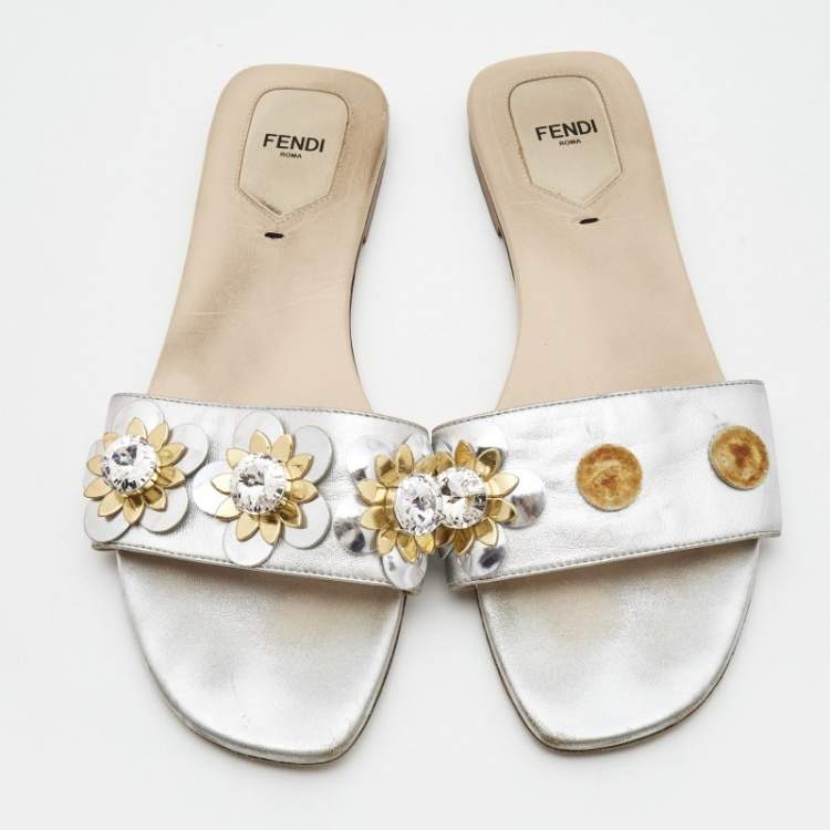 Pre Owned Fendi Silver Leather Flowerland Flat Slides Size 40.5