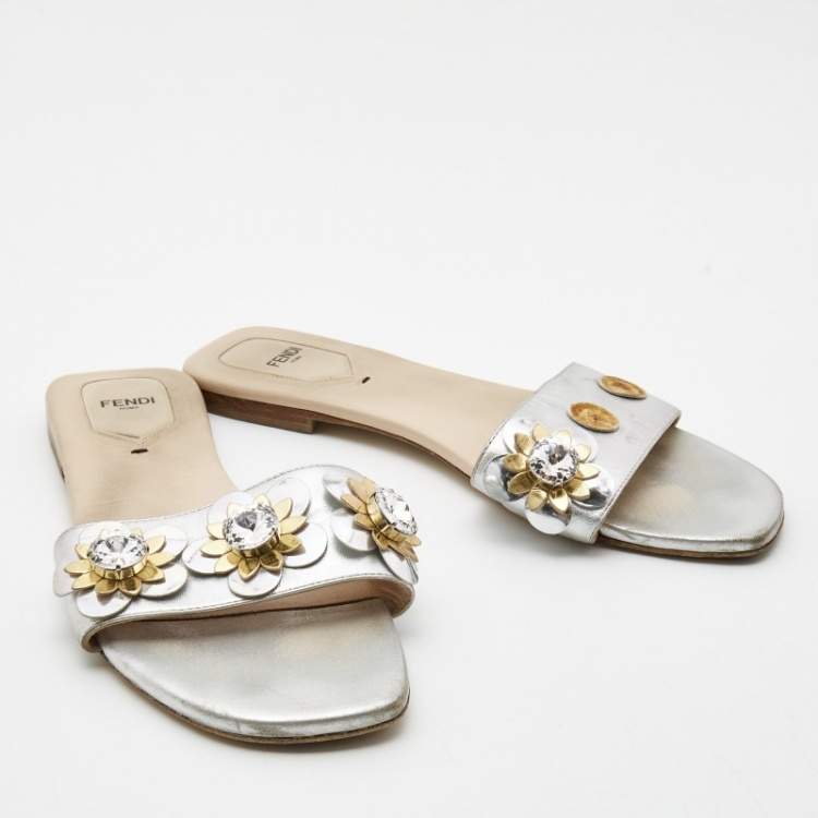 Pre Owned Fendi Silver Leather Flowerland Flat Slides Size 40.5