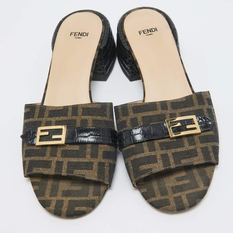 Pre Owned Fendi Brown Zucca Canvas Block Heel Slide Sandals Size 39.5