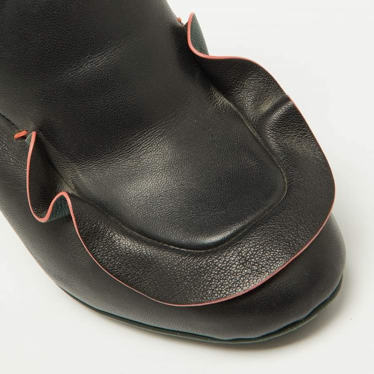 Pre Owned Fendi Black Ruffled Leather Mules Size 38.5