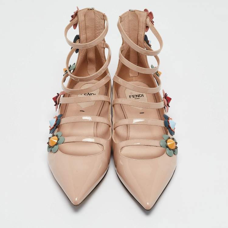 مملوكة مسبقًا Fendi Beige Patent Leather Flowerland Ankle Strap Flats Size 38.5