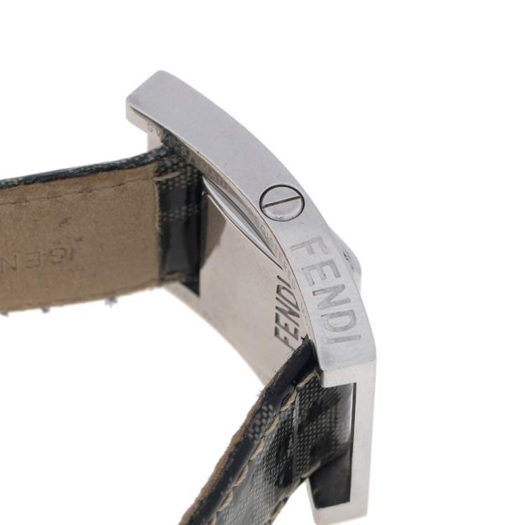 Pre Owned Fendi Silver Stainless Steel and Leather Classic 5000 Women's Wristwatch 26 mm