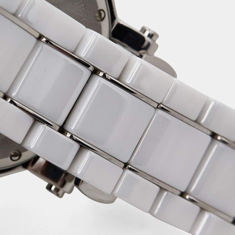 مملوكة مسبقًا Fendi White Ceramic Stainless Steel 6400G Women's Wristwatch 38 mm
