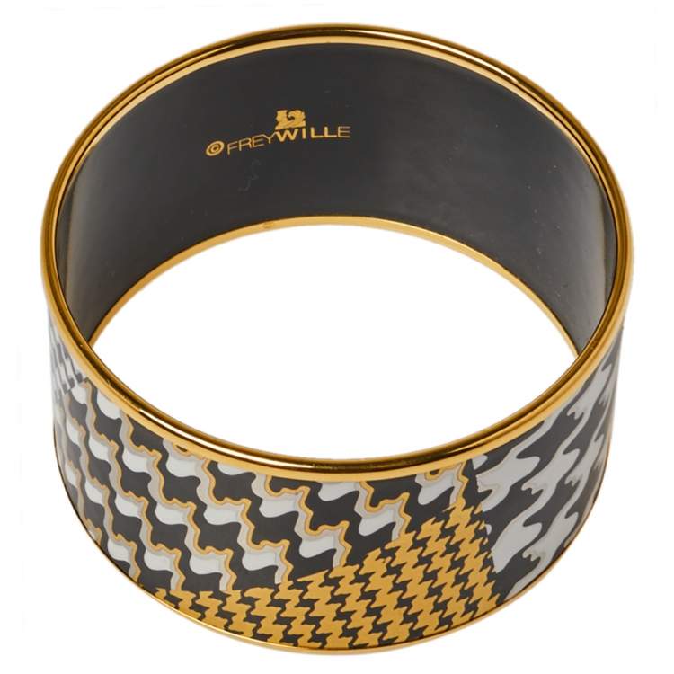 Pre Owned Frey Wille Pepita Rose Monochrome Fire Enamel Diva Bordered Bangle 