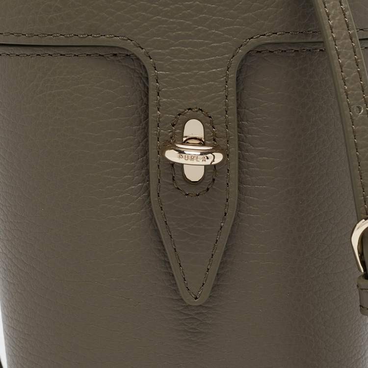 Pre Owned Furla Sage Green Leather Mini Net Bucket Bag