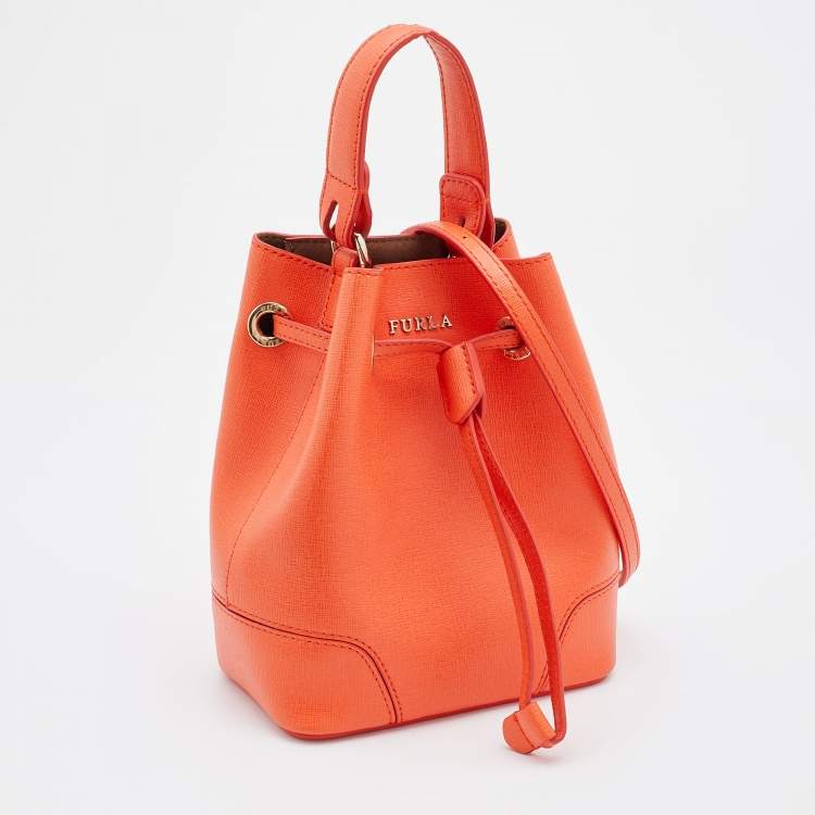 مملوكة مسبقًا Furla Orange Leather Mini Stacy Bucket Bag