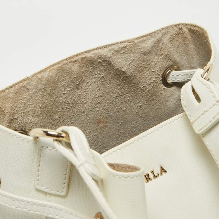 Pre Owned Furla White Leather Stacy Drawstring Bucket Bag