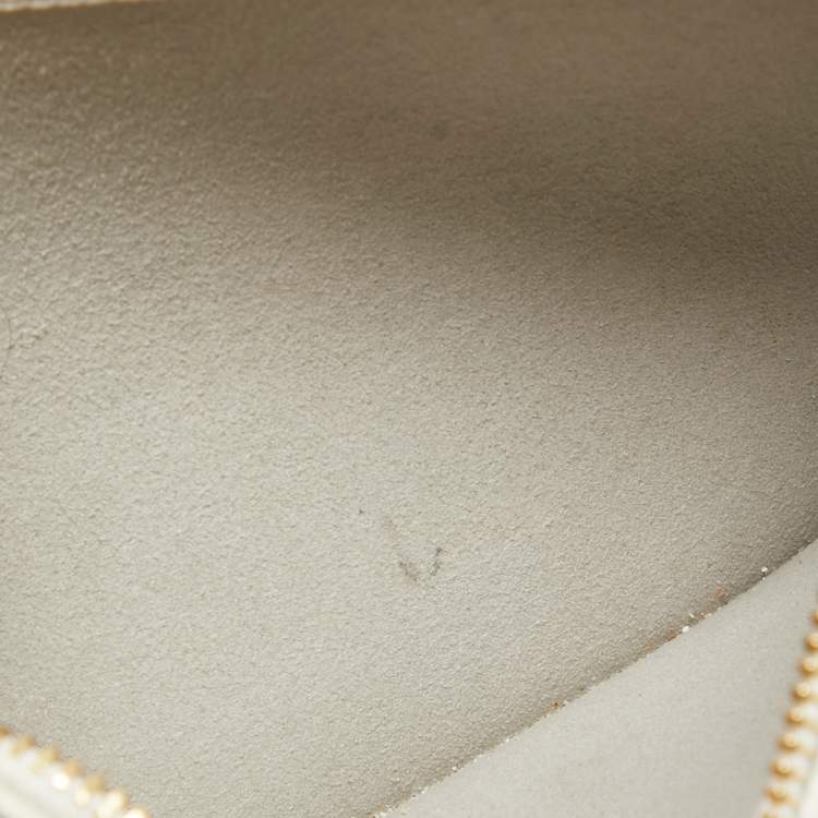 Pre Owned Furla White Leather Stacy Drawstring Bucket Bag