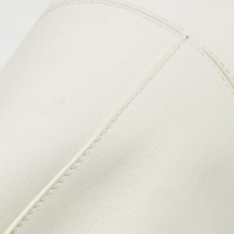 Pre Owned Furla White Leather Stacy Drawstring Bucket Bag