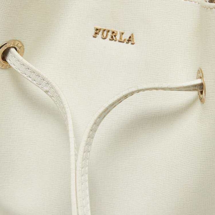 Pre Owned Furla White Leather Stacy Drawstring Bucket Bag