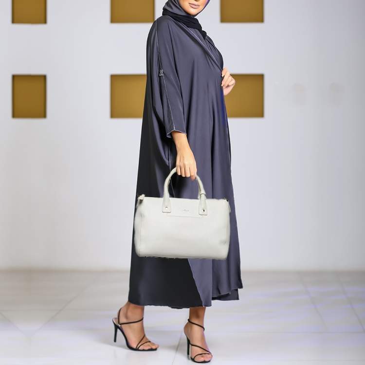 Pre Owned Furla White Leather Zip Tote