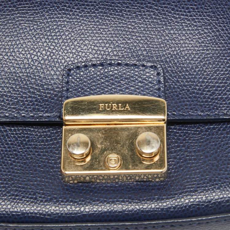 Pre Owned Furla Navy Blue Leather Mini Metropolis Chain Crossbody Bag