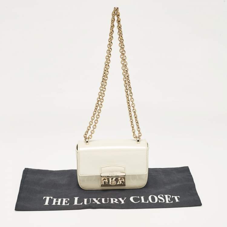 Pre Owned Furla Cream Patent Leather Metropolis Crossbody Bag