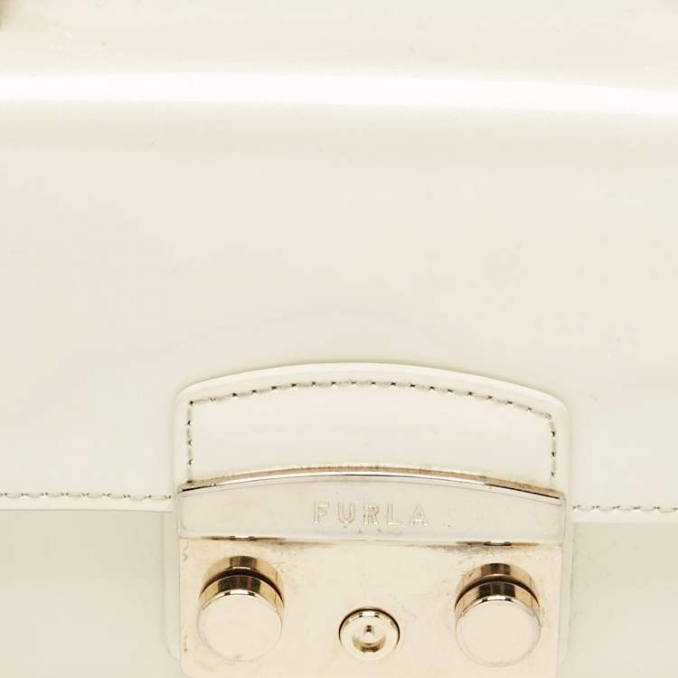 Pre Owned Furla Cream Patent Leather Metropolis Crossbody Bag