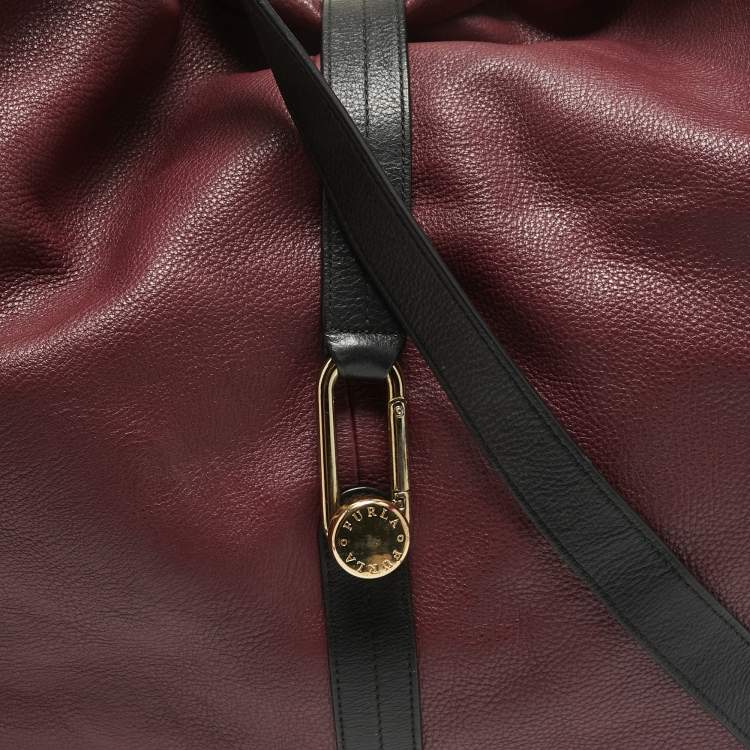 Pre Owned Furla Burgundy/Beige Leather Clasp Shoulder Bag