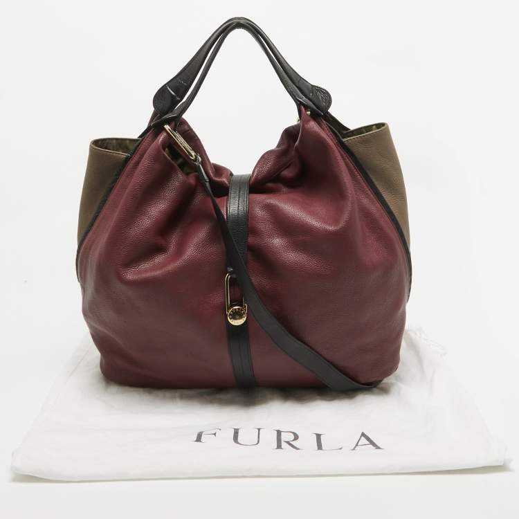 Pre Owned Furla Burgundy/Beige Leather Clasp Shoulder Bag
