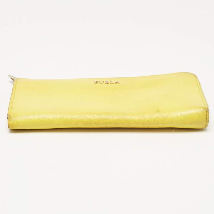 Pre Owned Furla Yellow Leather Zip Continental Wallet
