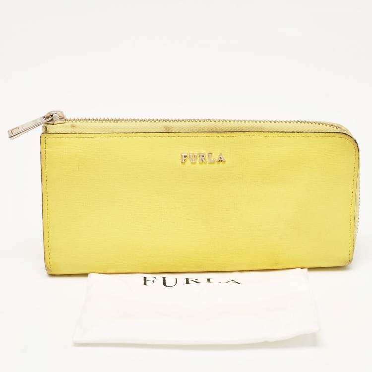 Pre Owned Furla Yellow Leather Zip Continental Wallet
