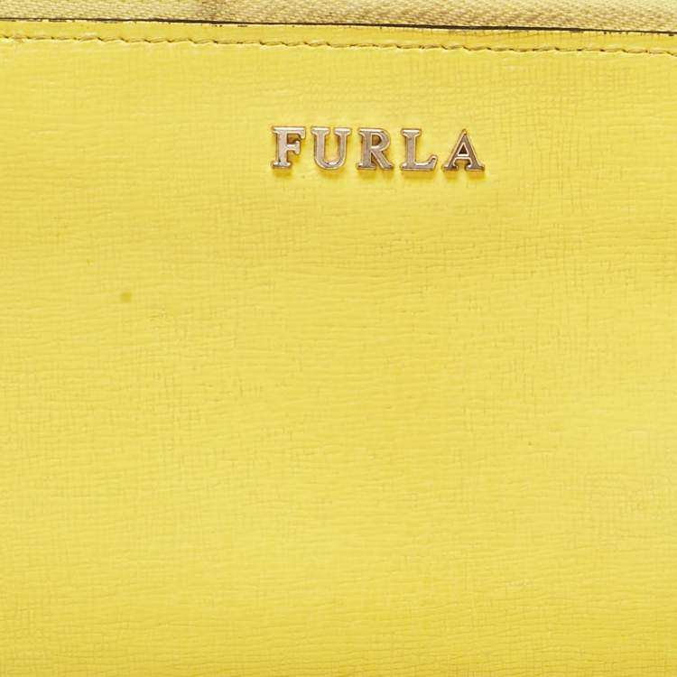 Pre Owned Furla Yellow Leather Zip Continental Wallet