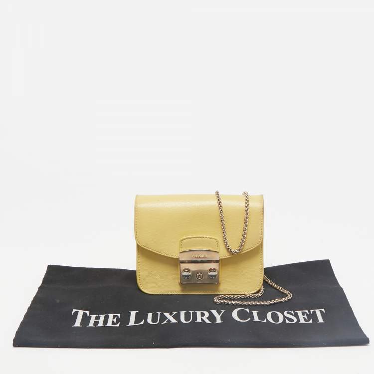 Pre Owned Furla Yellow Leather Mini Metropolis Chain Crossbody Bag