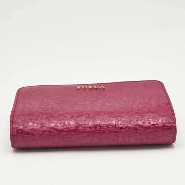 Pre Owned Furla Fuchsia Leather Babylon Compact Wallet