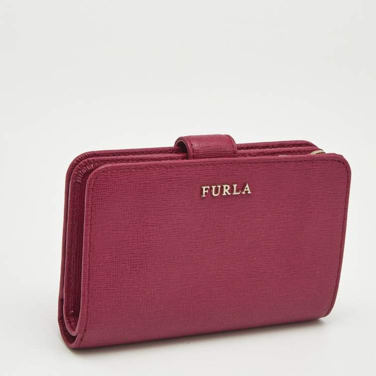 Pre Owned Furla Fuchsia Leather Babylon Compact Wallet