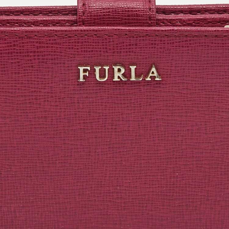 Pre Owned Furla Fuchsia Leather Babylon Compact Wallet