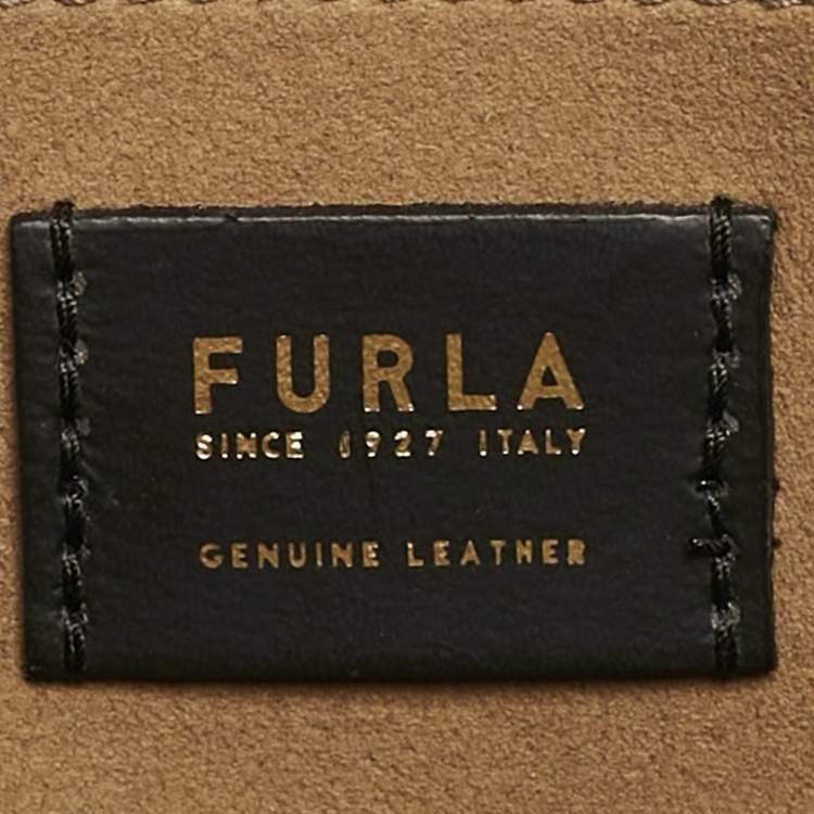 Pre Owned Furla Brown Leather Sleek Top Handle Bag
