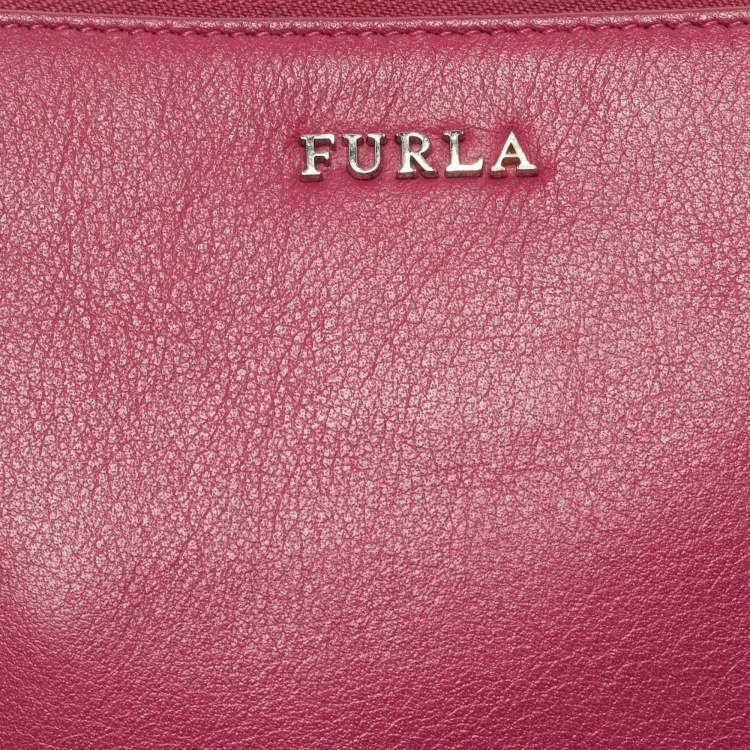 Pre Owned Furla Fuchsia Leather Flat Chain Clutch