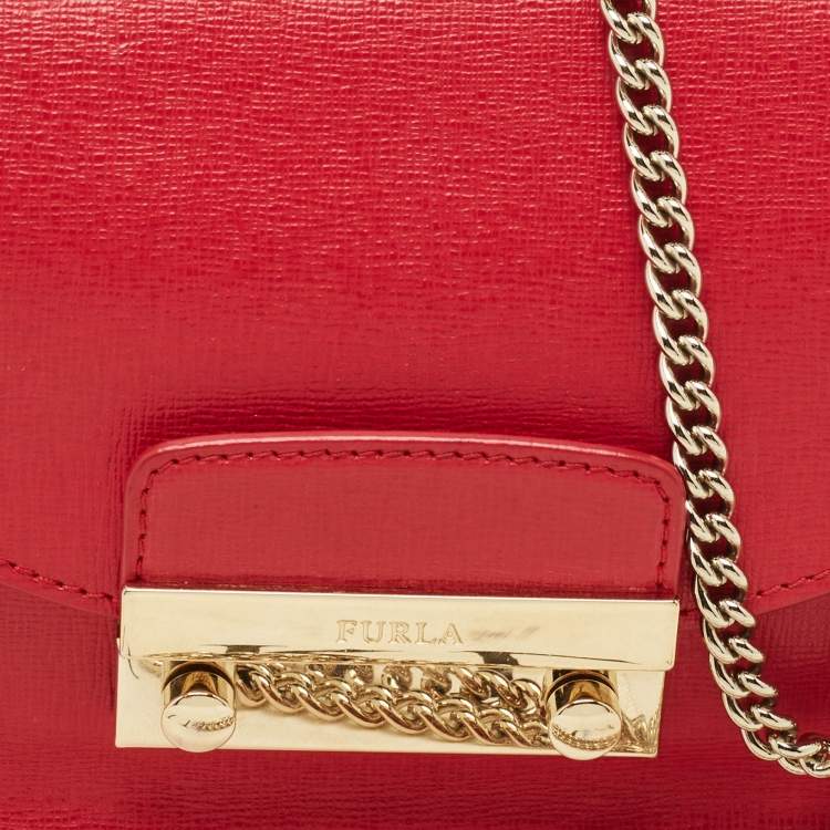 Pre Owned Furla Red Leather Mini Metropolis Chain Shoulder Bag