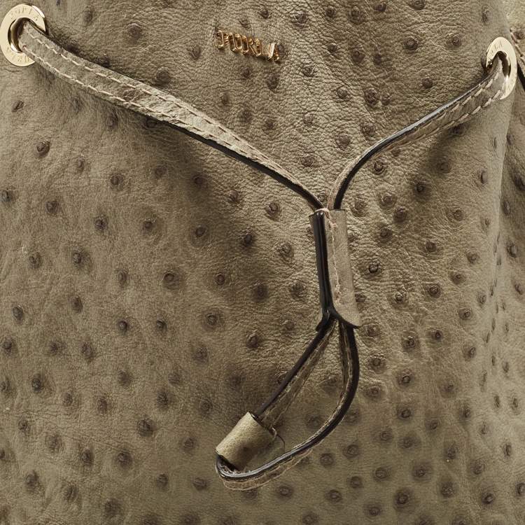 مملوكة مسبقًا Furla Light Green Ostrich Embossed Leather Drawstring Bucket Bag