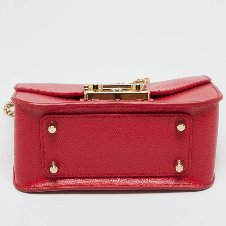 Pre Owned Furla Red Leather Mini Metropolis Chain Crossbody Bag