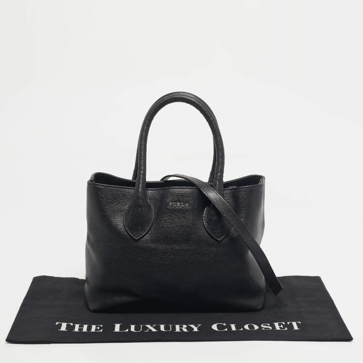 Pre Owned Furla Black Leather Middle Zip Tote
