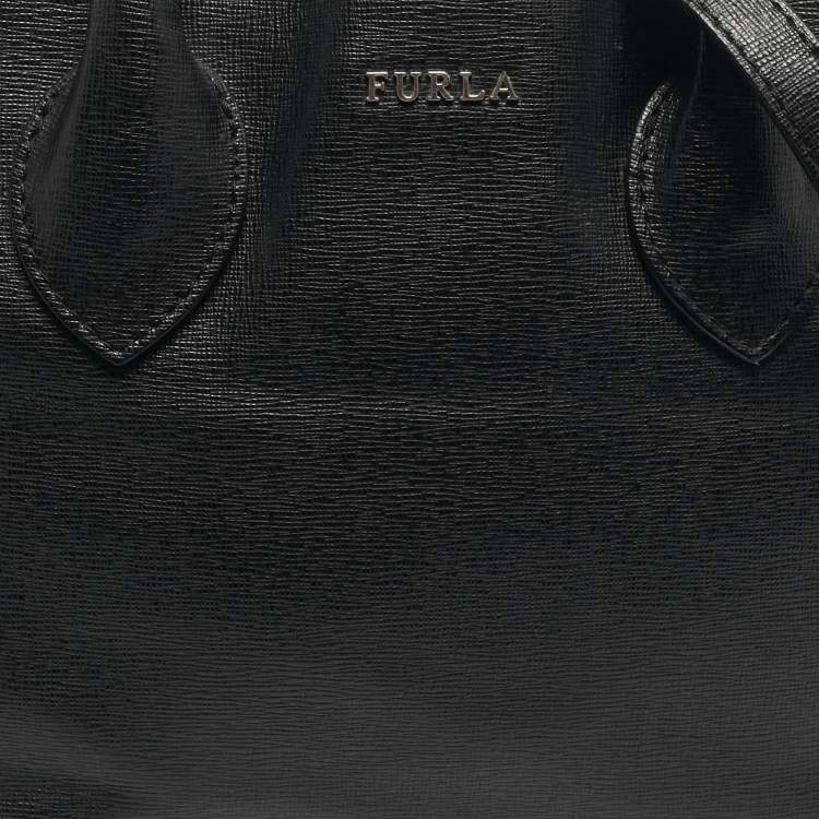 Pre Owned Furla Black Leather Middle Zip Tote