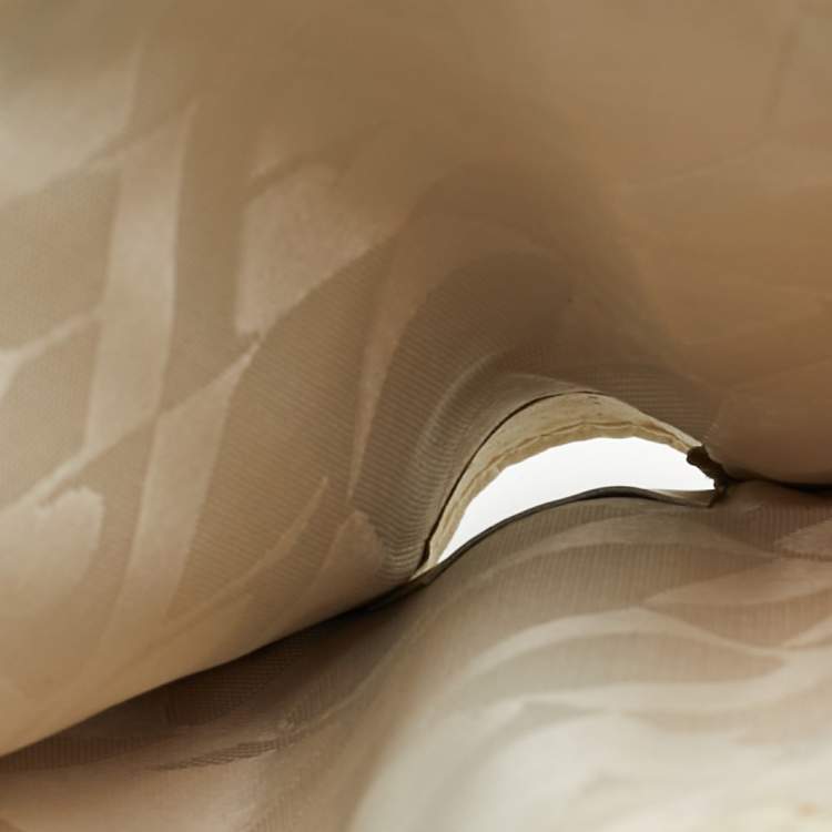 Pre Owned Furla Off White Leather Trifold Flap Wallet